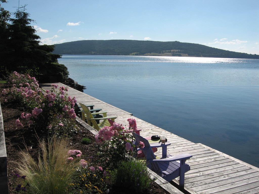 Dunlop Inn Baddeck Inlet Exterior foto